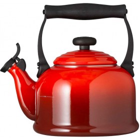 Le Creuset Traditional Kettle 2.1L Cerise Red